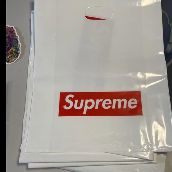 Supreme Set - Picture 3 of 3